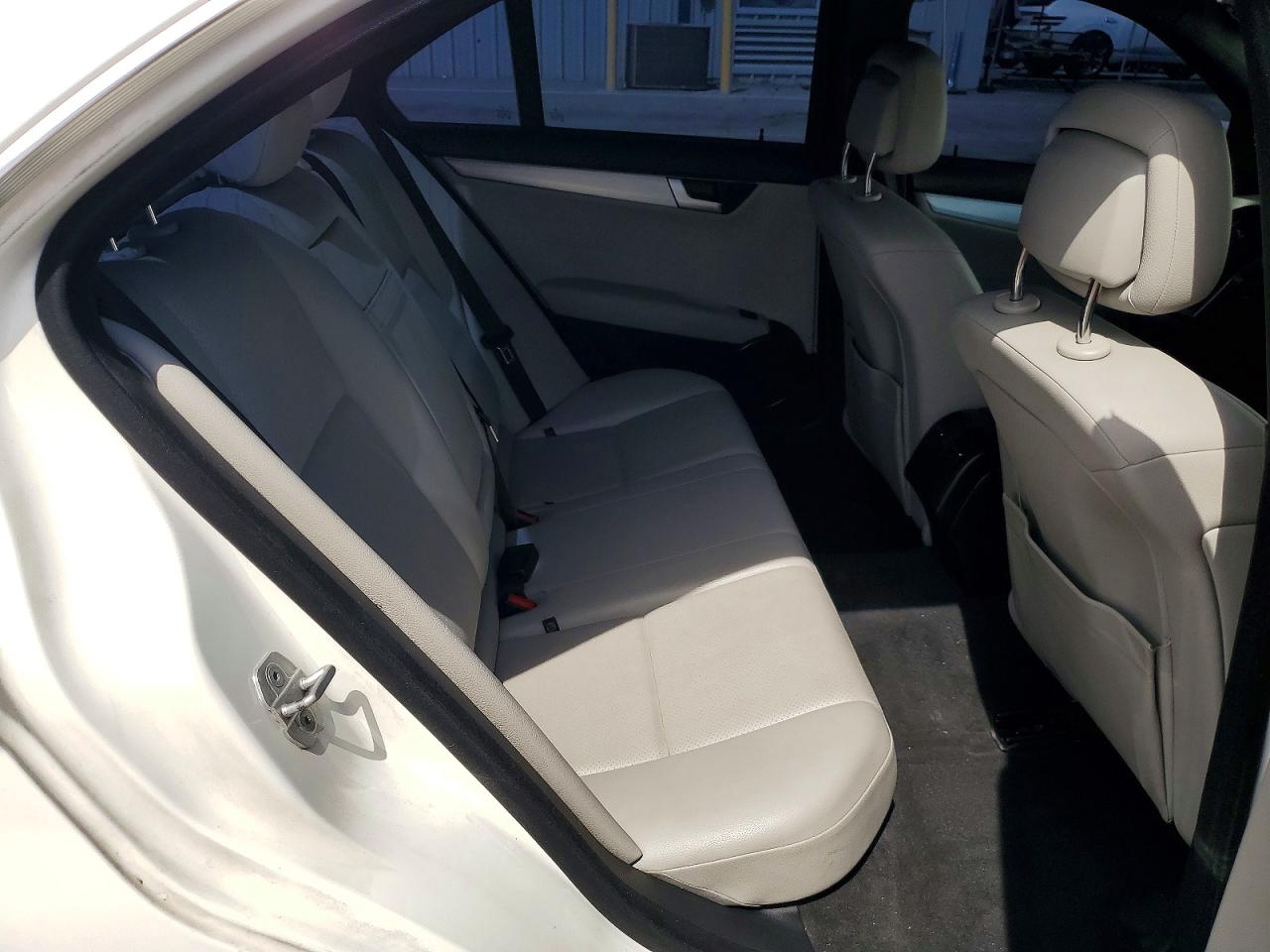 2013 MERCEDES-BENZ C 250 photo 10