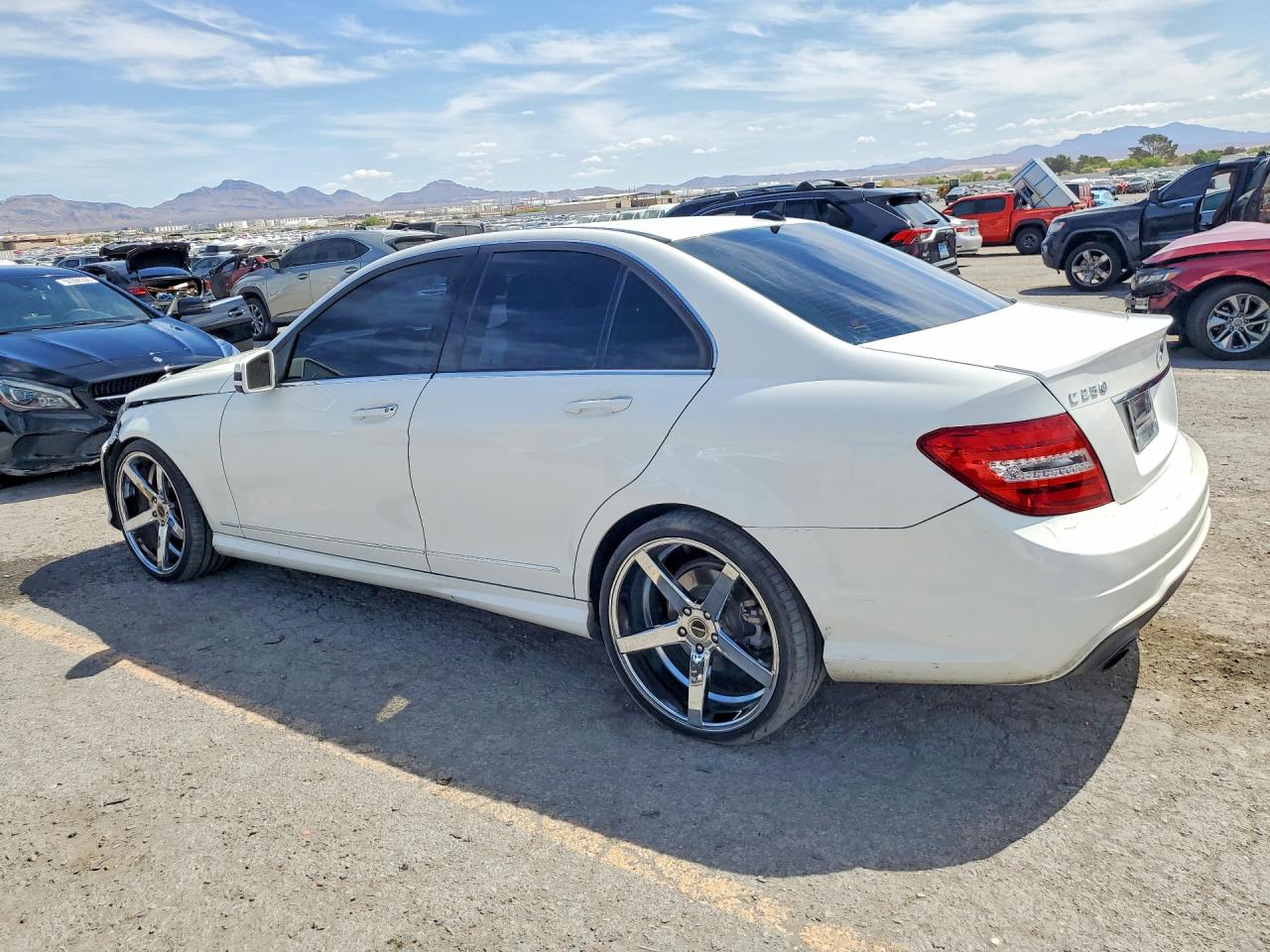 2013 MERCEDES-BENZ C 250 photo 2