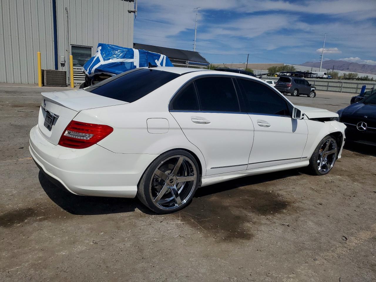 2013 MERCEDES-BENZ C 250 photo 3