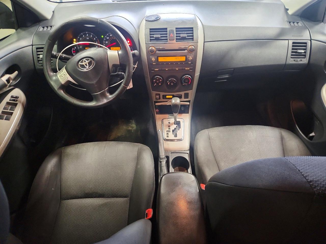 2010 TOYOTA COROLLA S photo 22