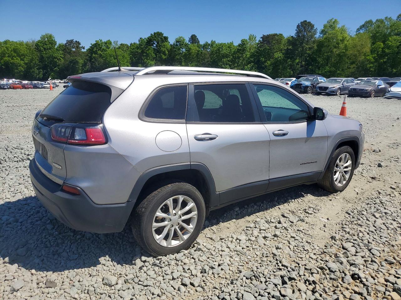 2021 JEEP CHEROKEE LATITUDE photo 3