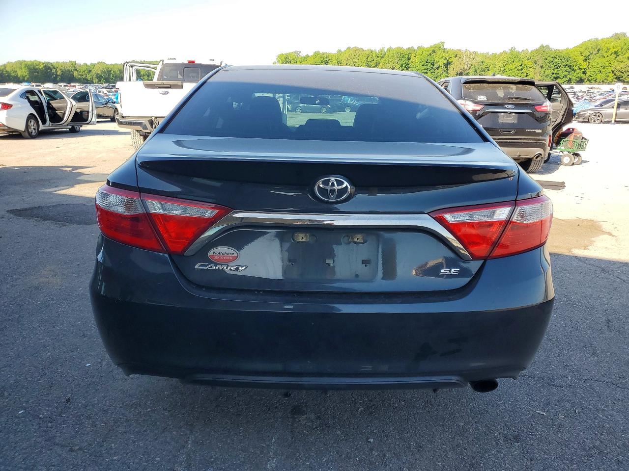2017 TOYOTA CAMRY SE photo 11