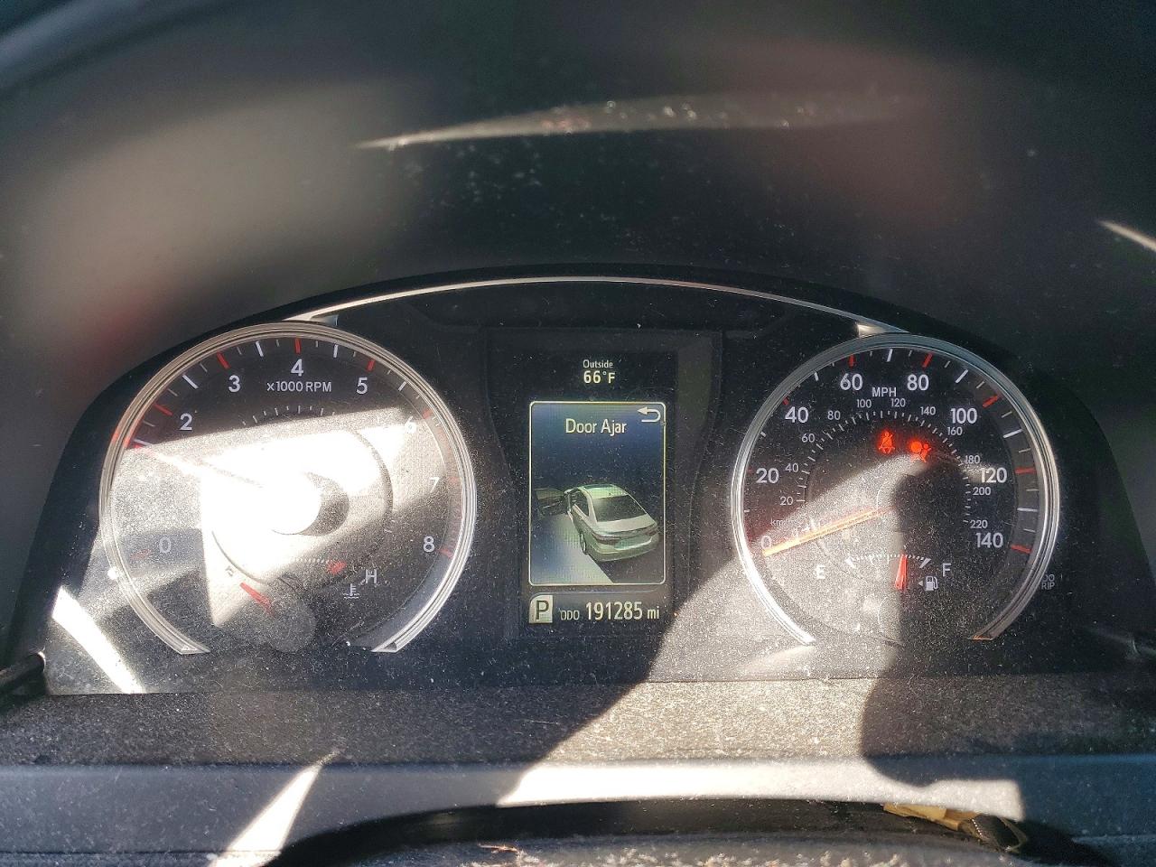 2017 TOYOTA CAMRY SE photo 17