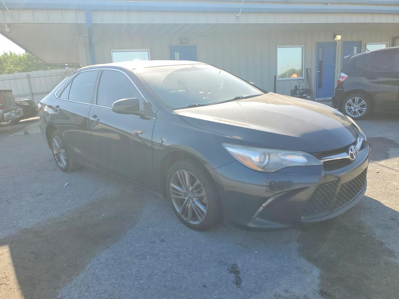 2017 TOYOTA CAMRY SE photo 7