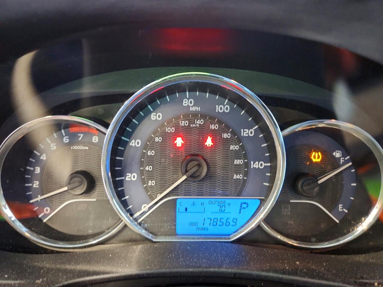 2014 TOYOTA COROLLA LE ECO photo 9