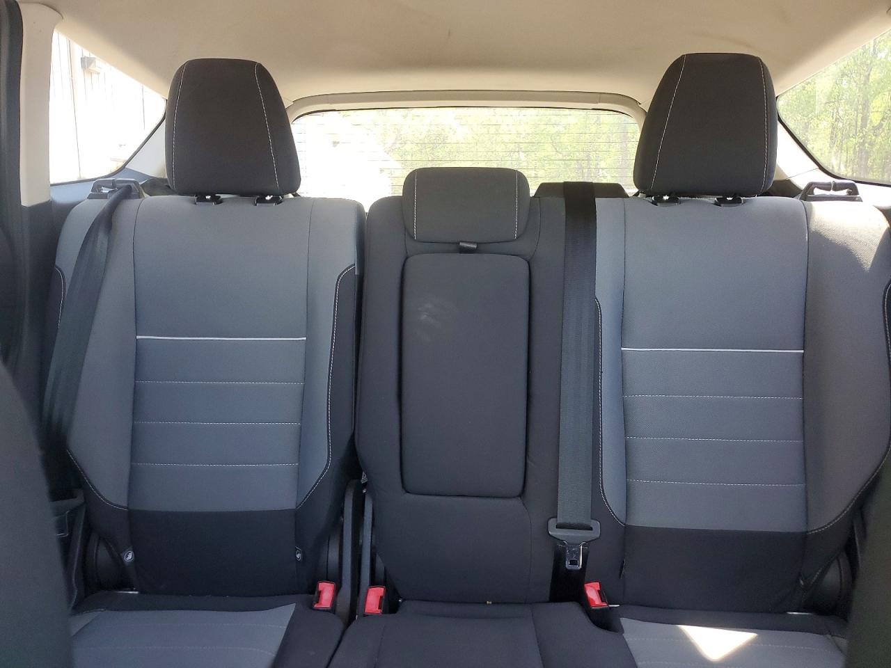 2015 FORD ESCAPE SE photo 28