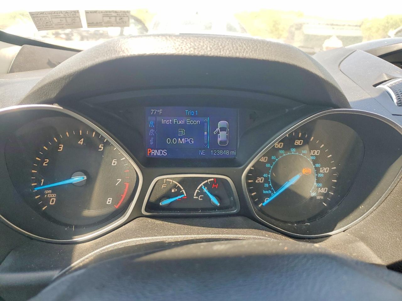 2015 FORD ESCAPE SE photo 25