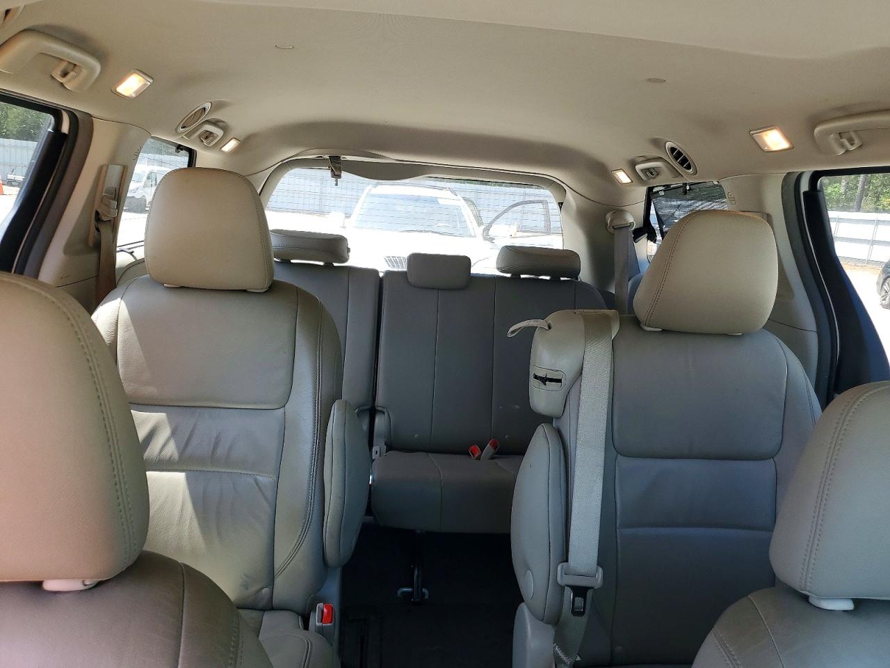 2015 TOYOTA SIENNA XLE 8-PASSENGER photo 10