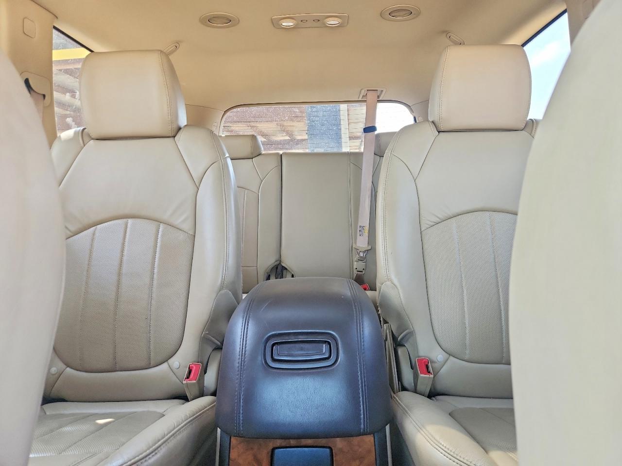 2011 BUICK ENCLAVE CXL photo 19