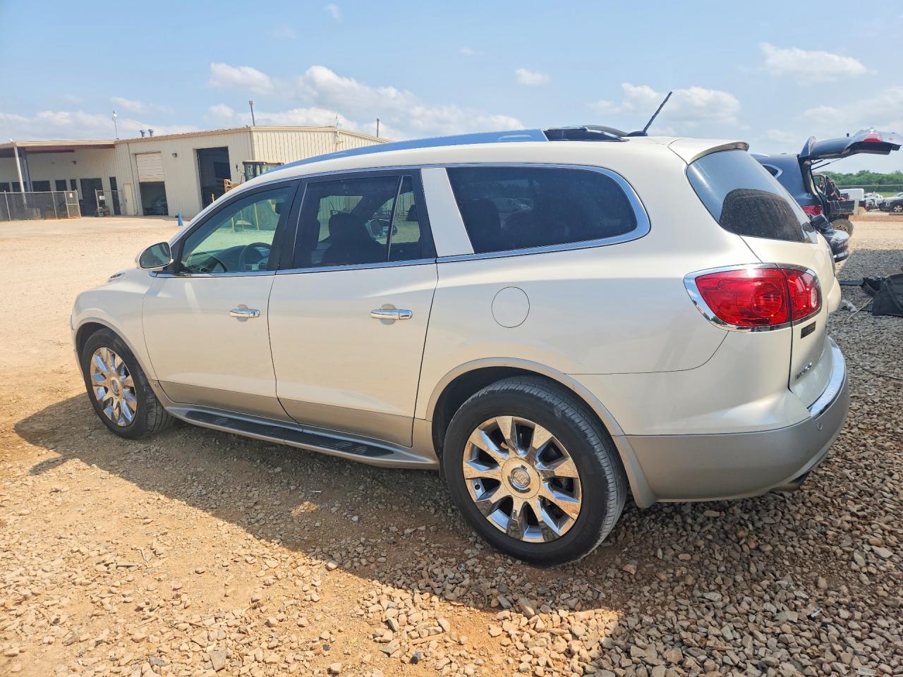 2011 BUICK ENCLAVE CXL photo 3