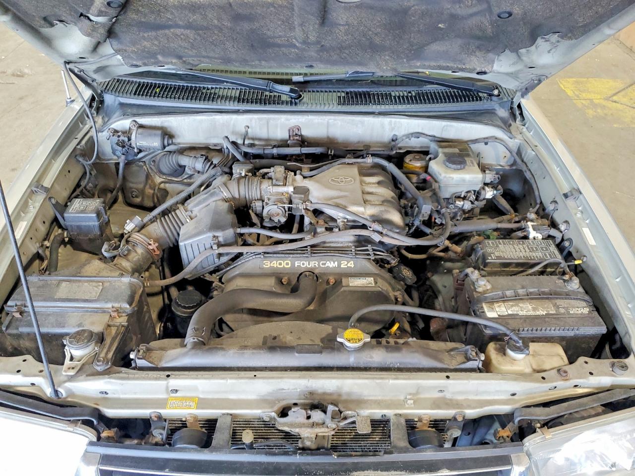 2001 TOYOTA 4RUNNER SR5 photo 23