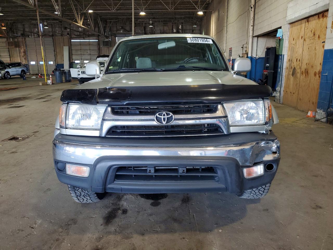 2001 TOYOTA 4RUNNER SR5 photo 9