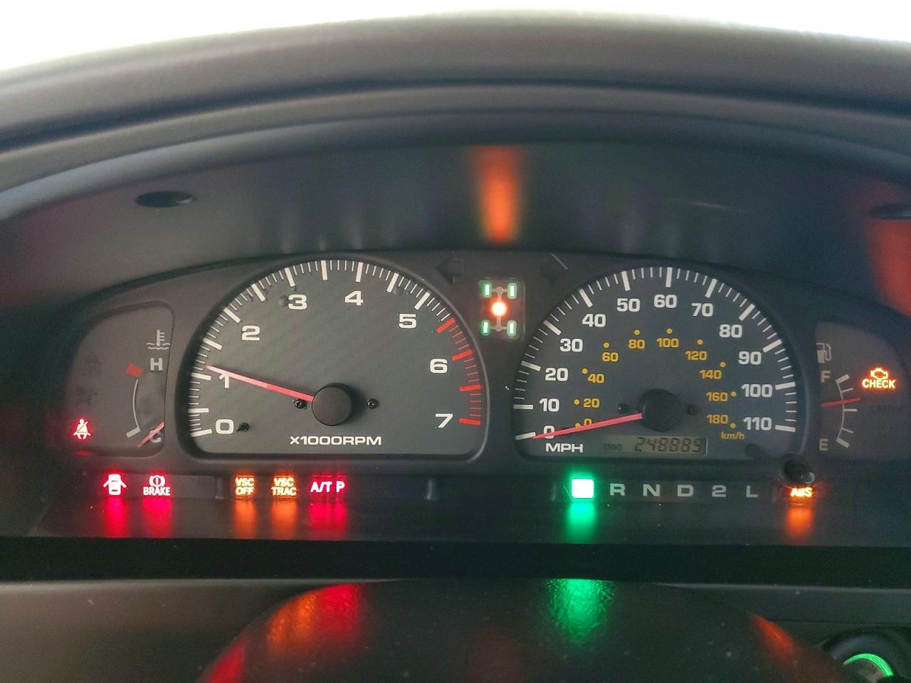 2001 TOYOTA 4RUNNER SR5 photo 17