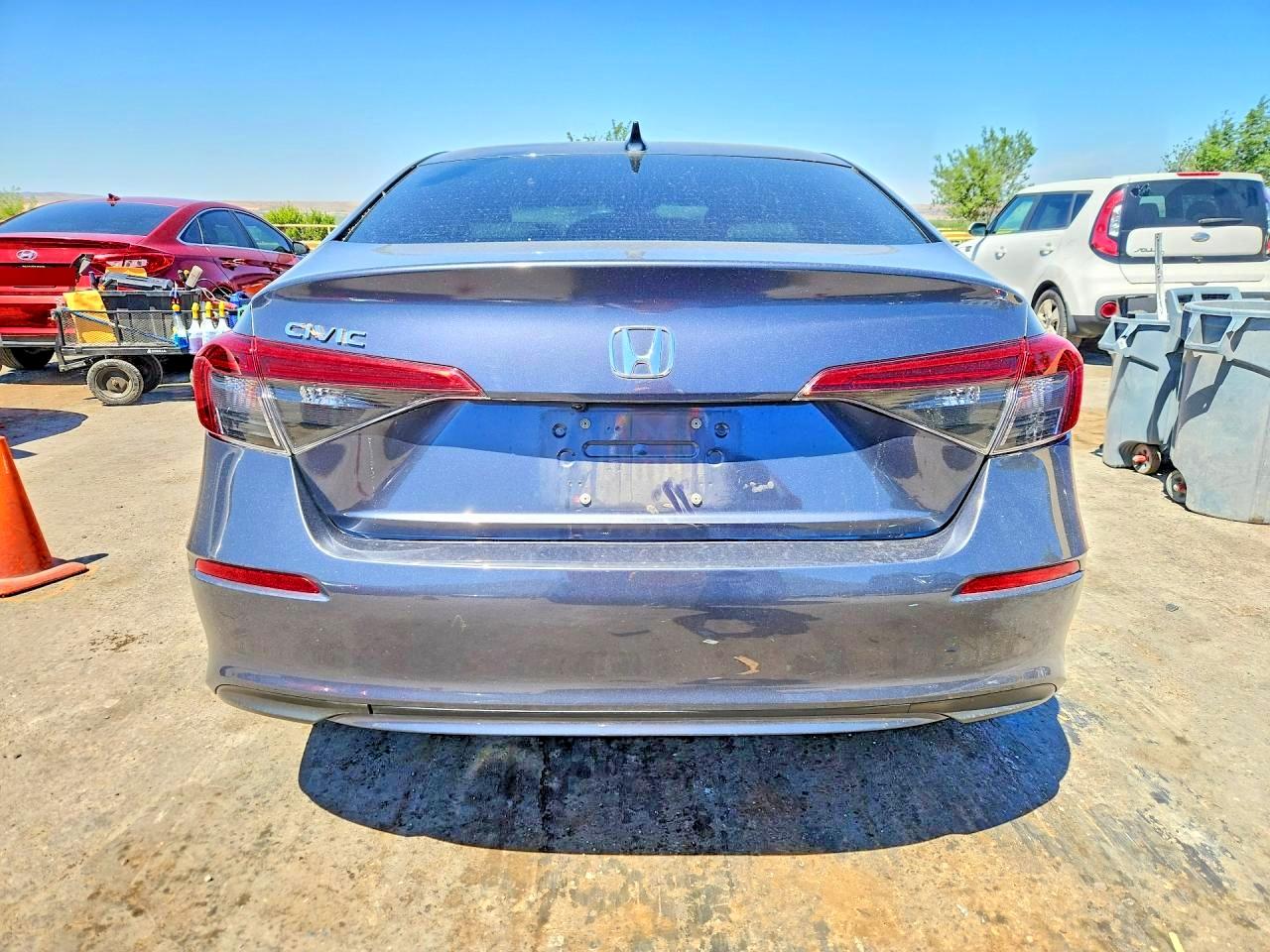 2022 HONDA CIVIC EX photo 11