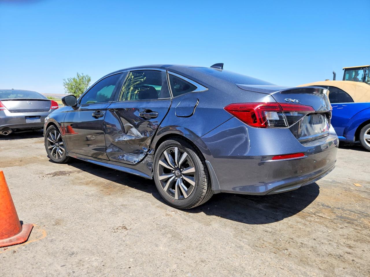 2022 HONDA CIVIC EX photo 3