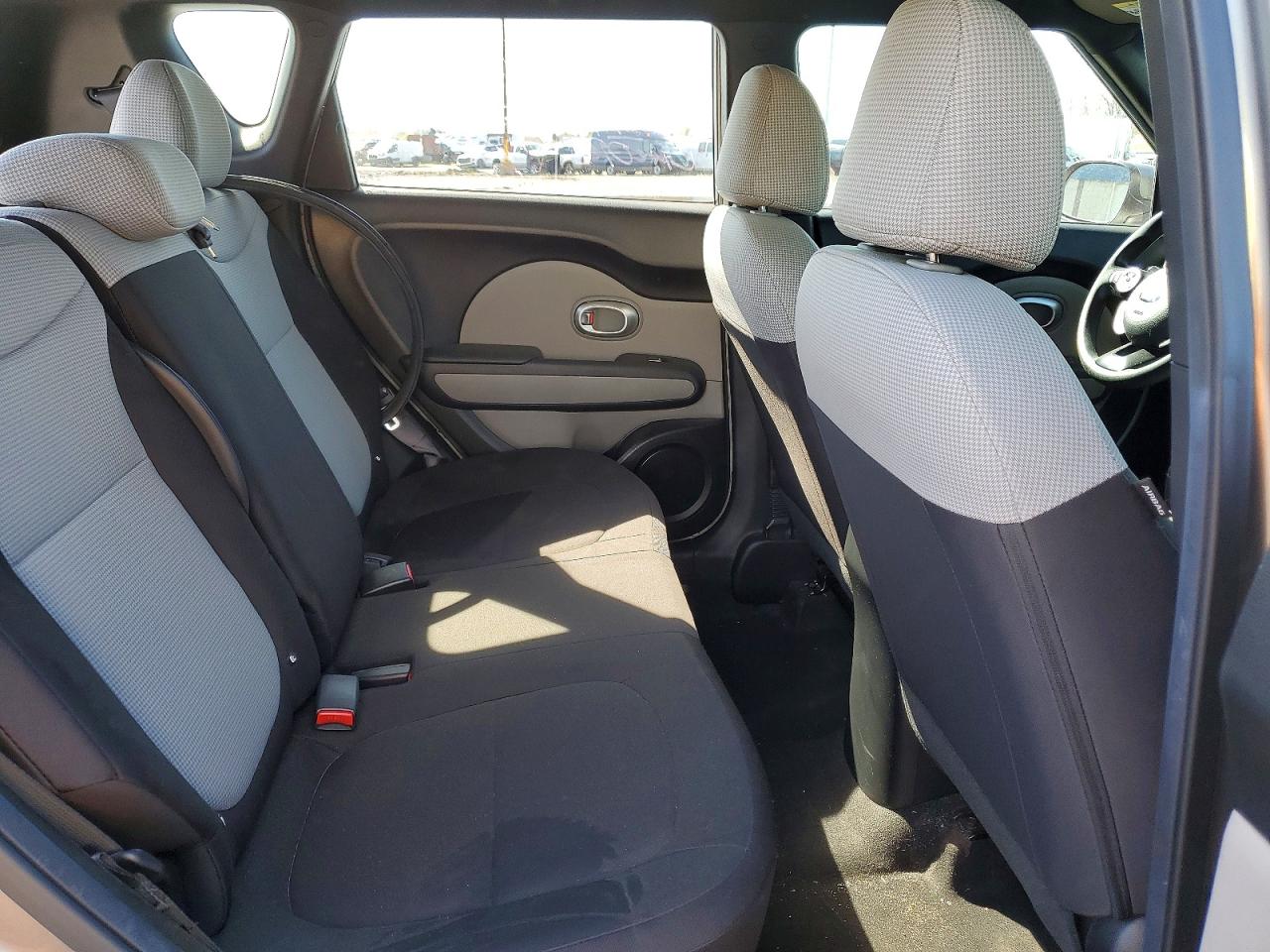 2018 KIA SOUL BASE photo 11
