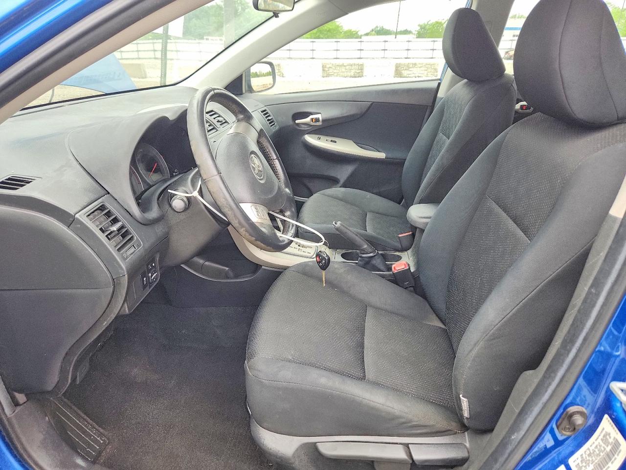 2010 TOYOTA COROLLA S photo 19