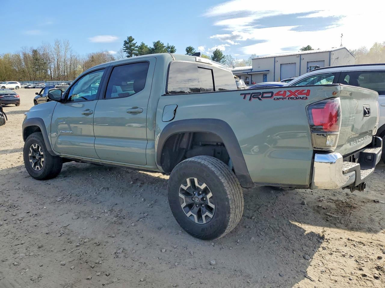 2022 TOYOTA TACOMA TRD OFF-ROAD photo 3