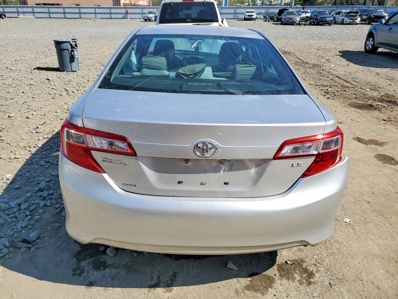 2012 TOYOTA CAMRY LE photo 6