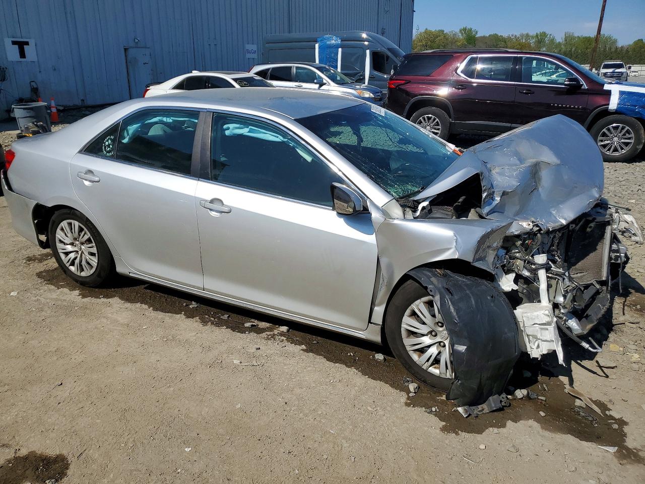 2012 TOYOTA CAMRY LE photo 4