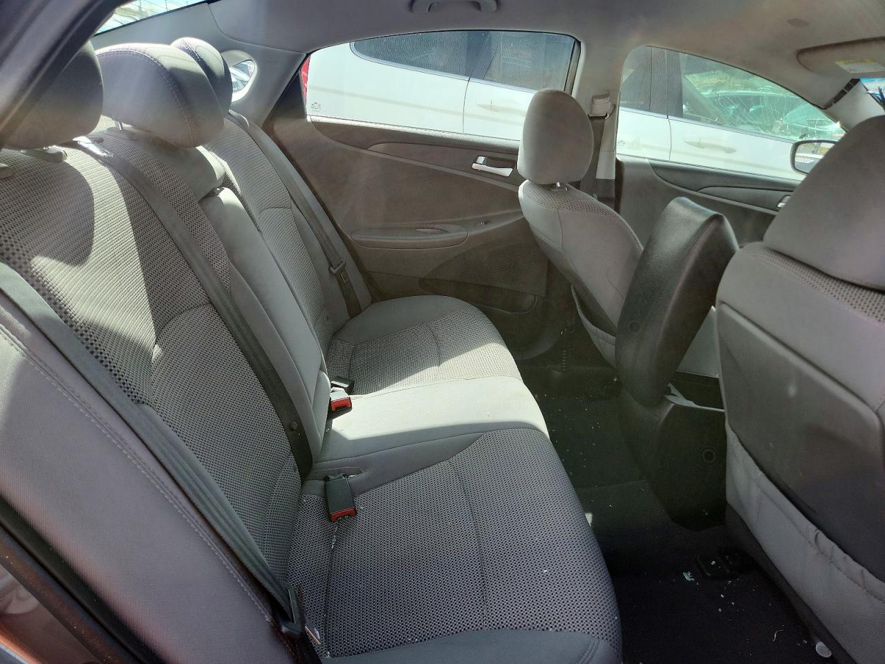 2013 HYUNDAI SONATA GLS photo 28
