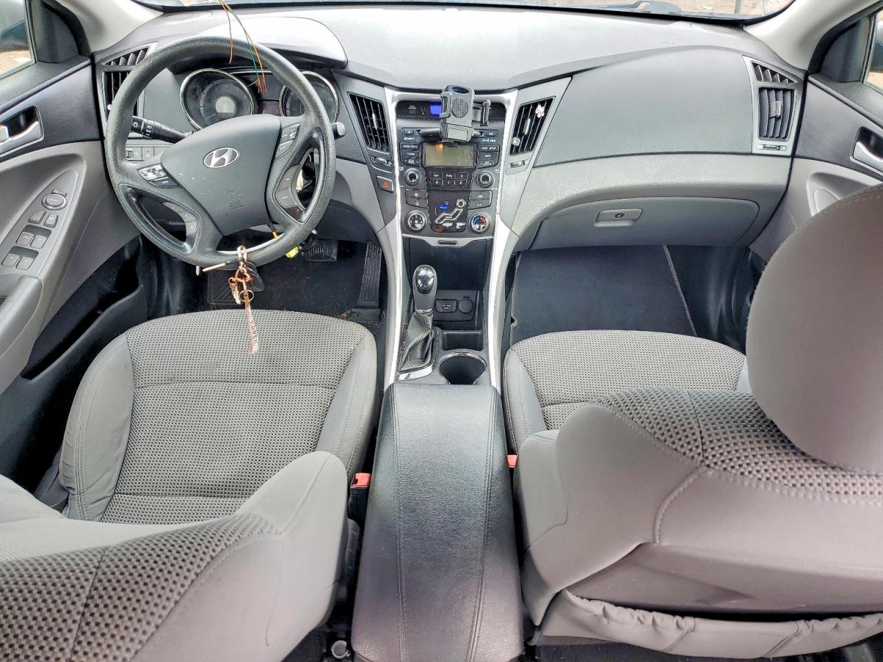 2013 HYUNDAI SONATA GLS photo 22