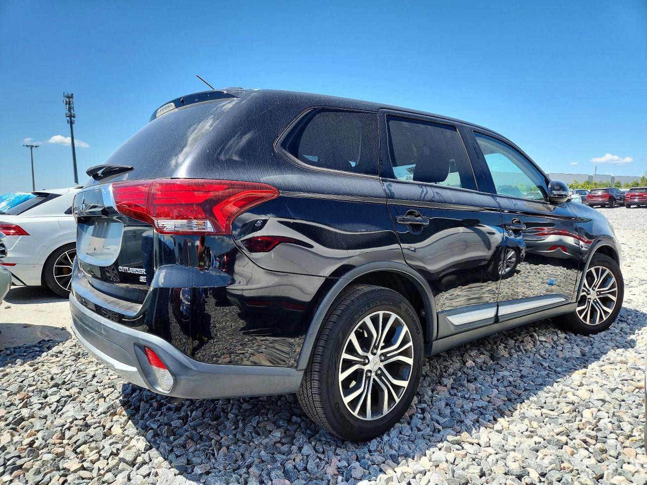 2016 MITSUBISHI OUTLANDER photo 5