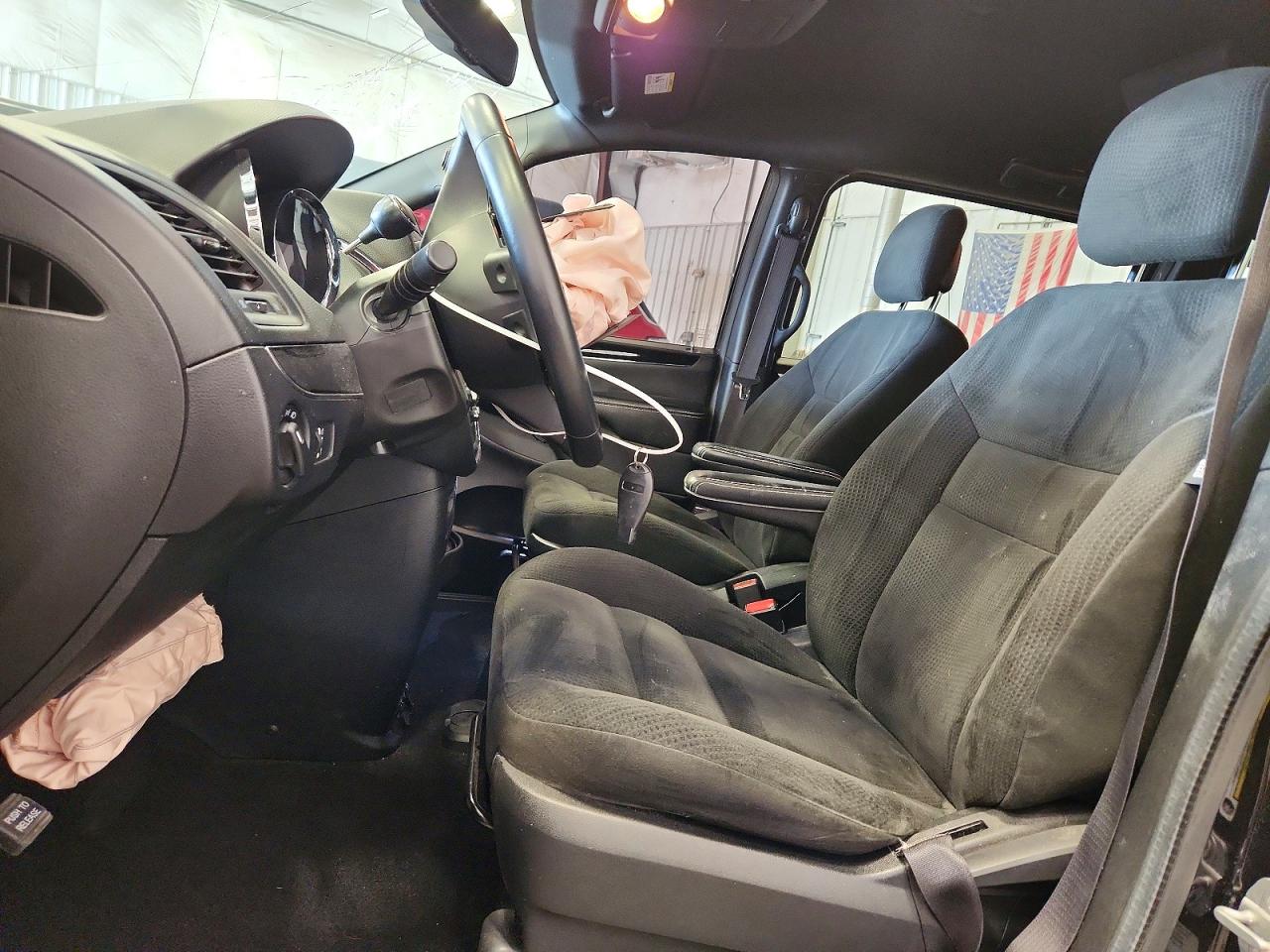 2015 DODGE GRAND CARAVAN SE photo 13