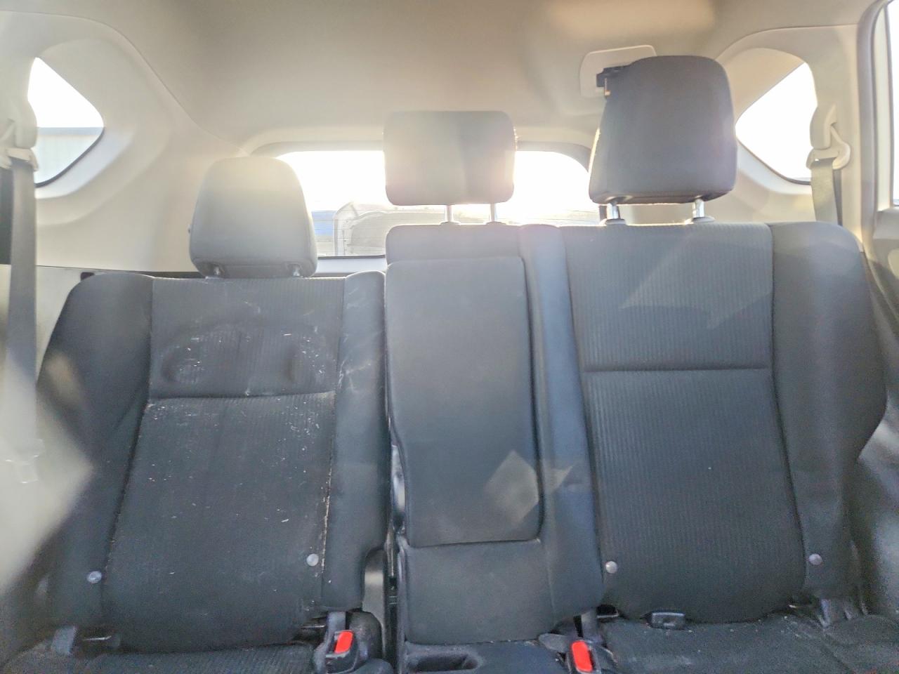 2017 TOYOTA RAV4 LE photo 28