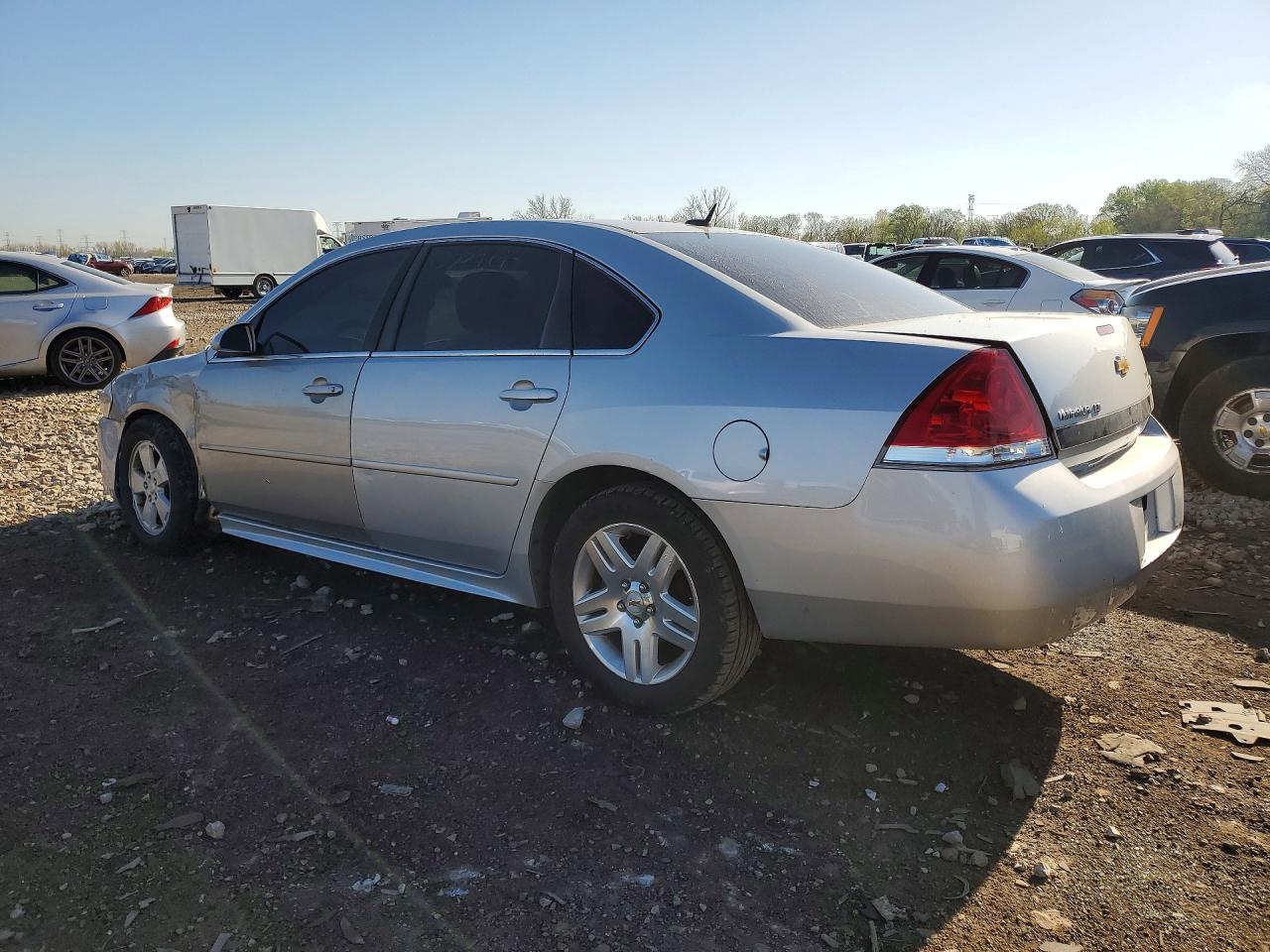 2011 CHEVROLET IMPALA LT photo 3