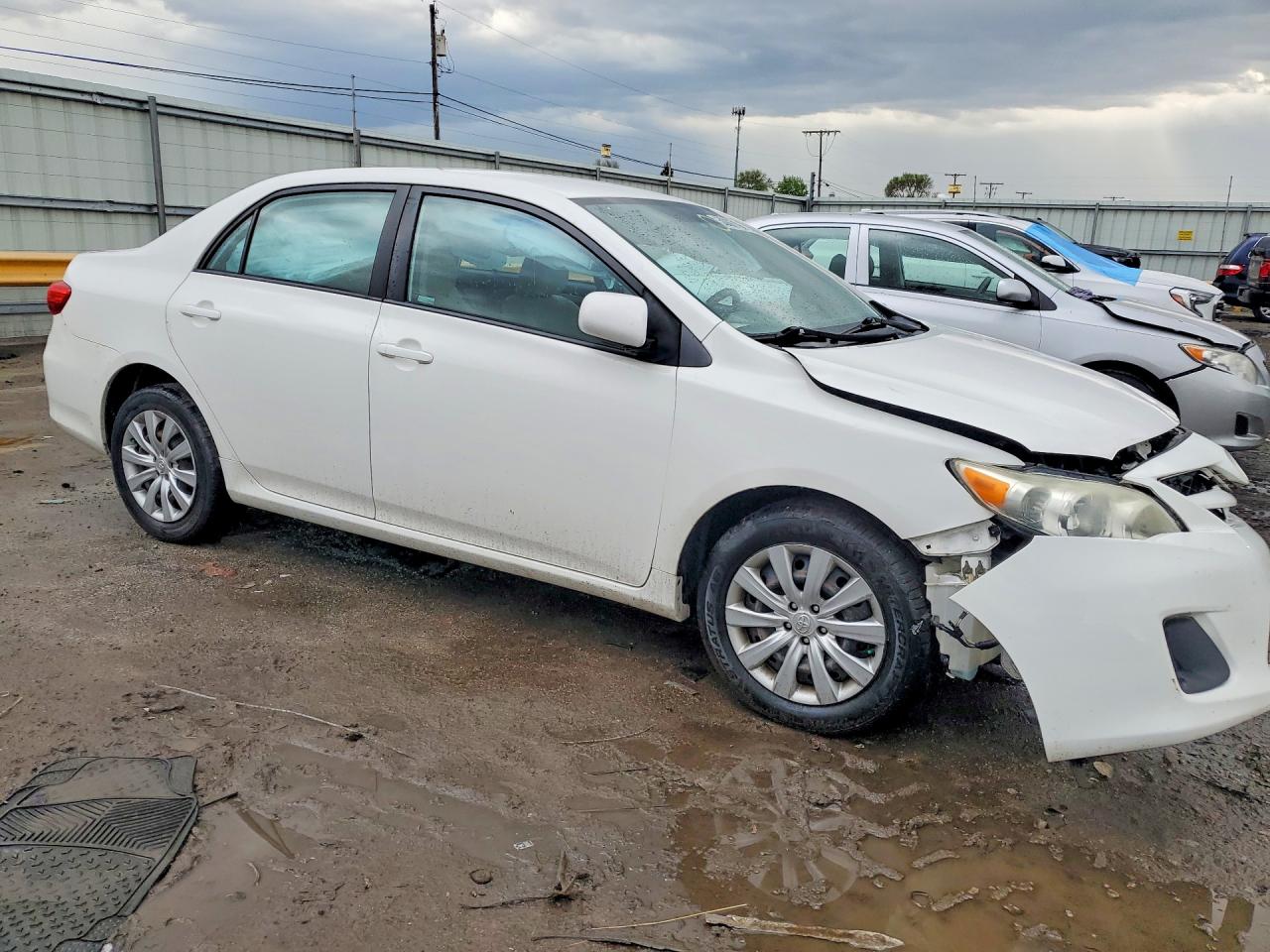 2012 TOYOTA COROLLA LE photo 7