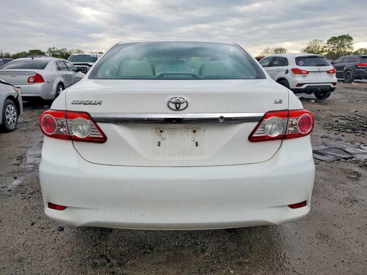 2012 TOYOTA COROLLA LE photo 11