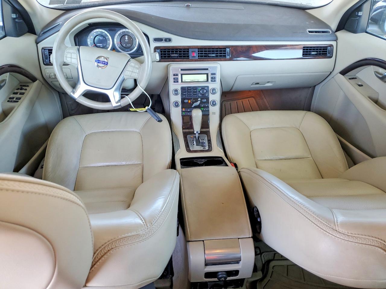 2011 VOLVO XC70 T6 photo 15