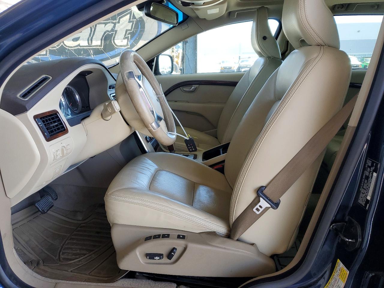 2011 VOLVO XC70 T6 photo 13