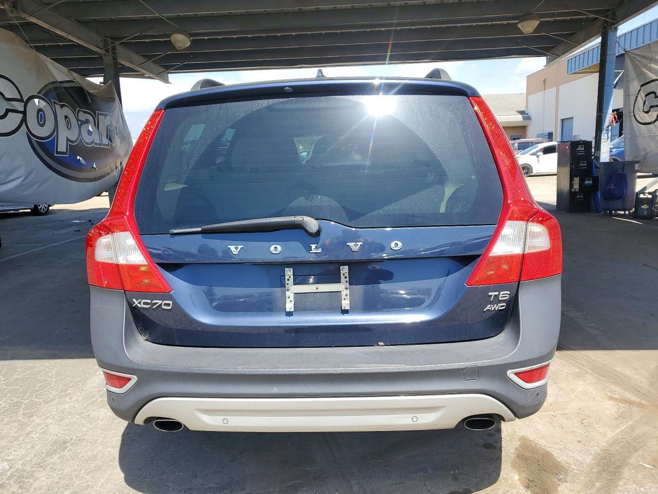 2011 VOLVO XC70 T6 photo 11