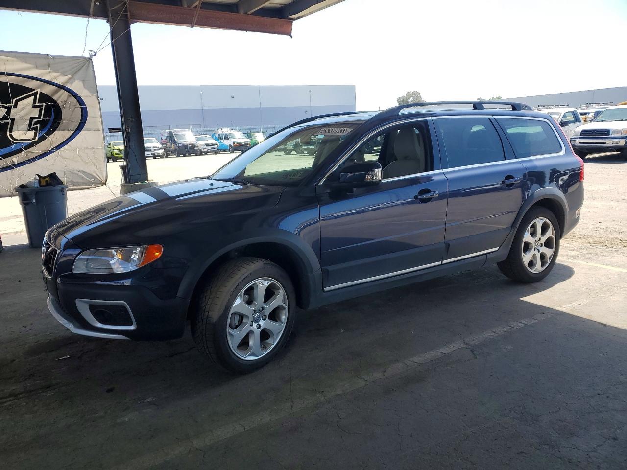 2011 VOLVO XC70