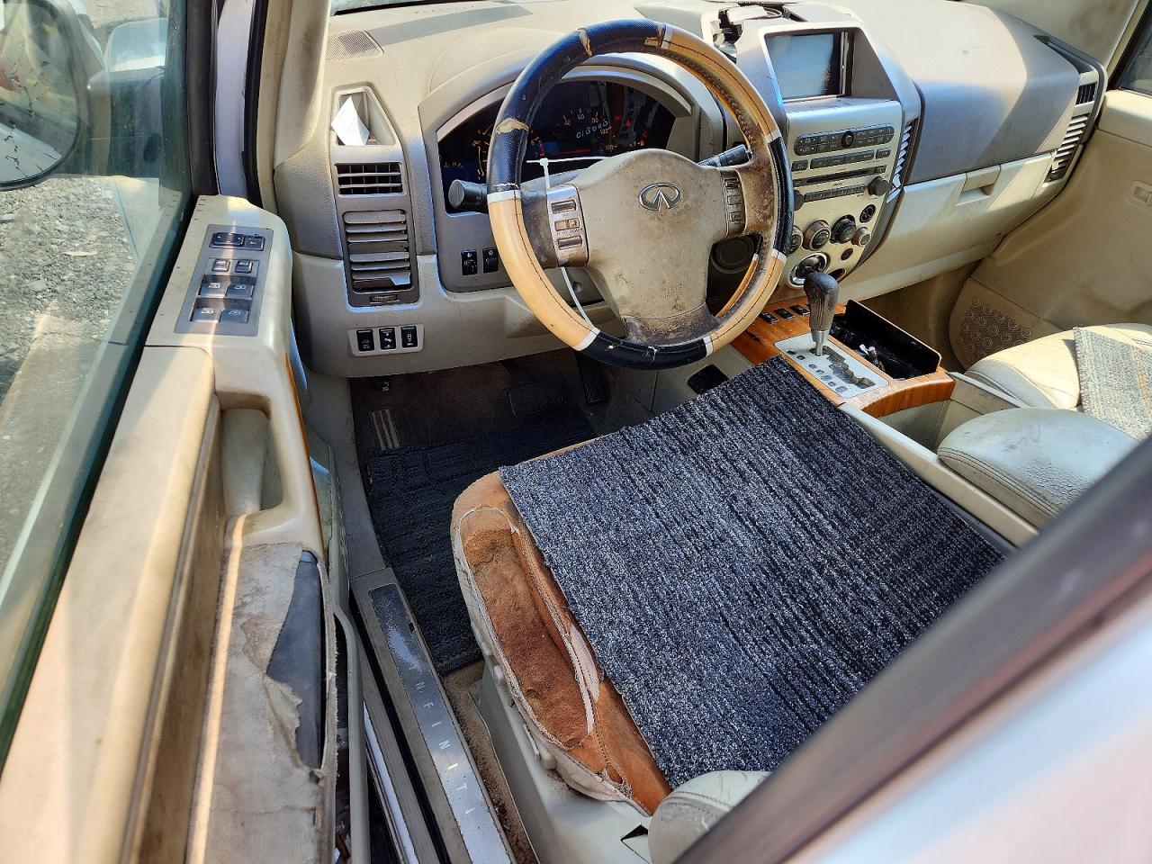 2005 INFINITI QX56 BASE photo 8