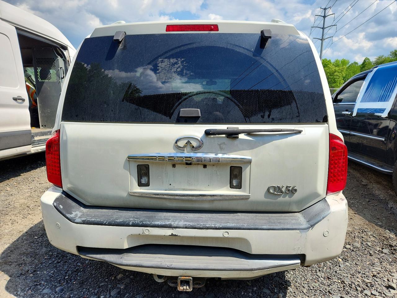2005 INFINITI QX56 BASE photo 6