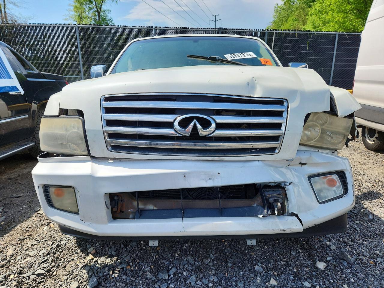 2005 INFINITI QX56 BASE photo 5