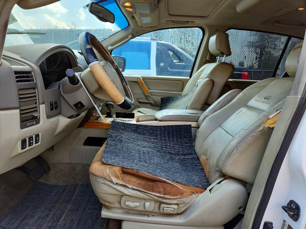 2005 INFINITI QX56 BASE photo 7