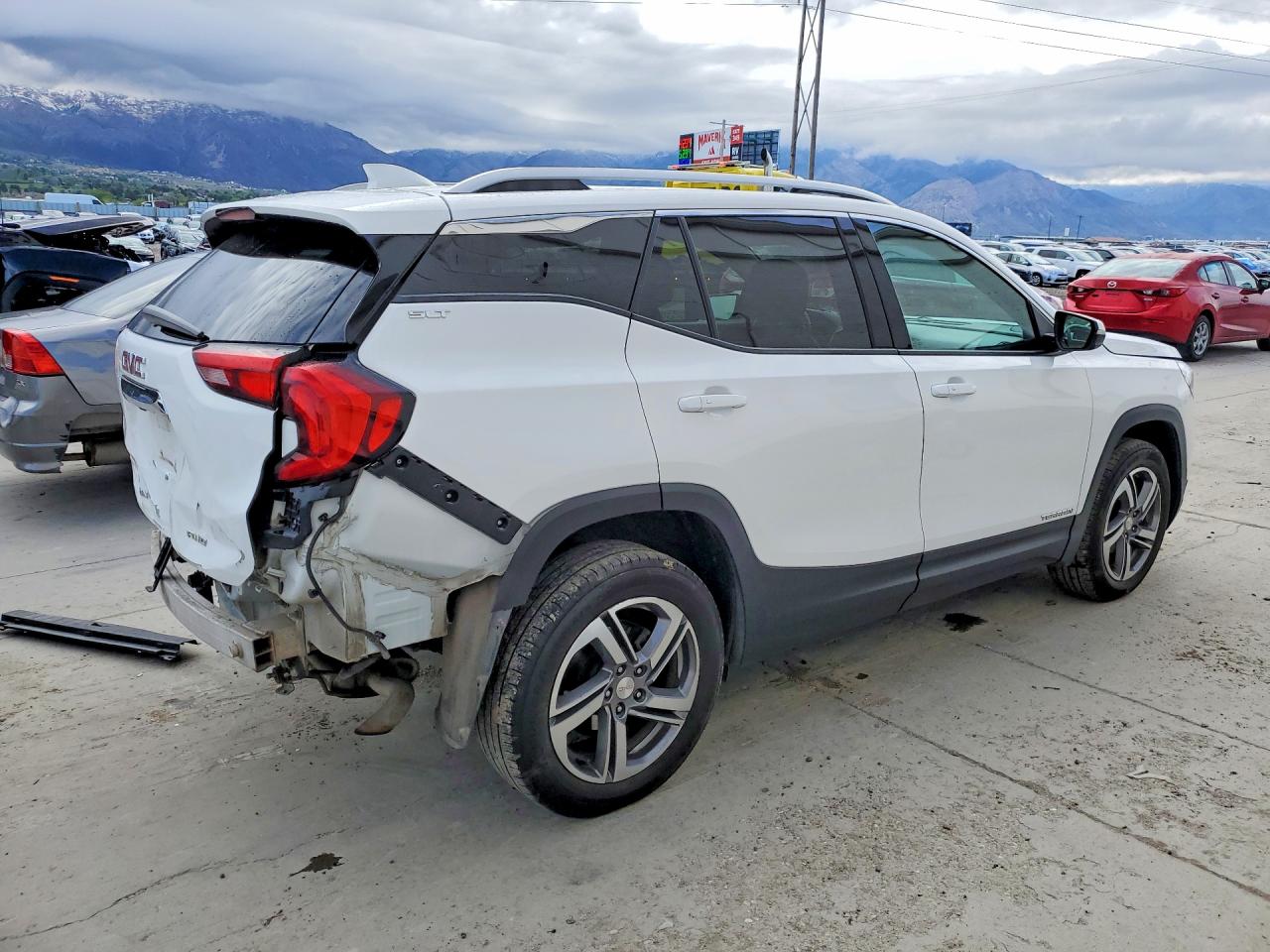 2020 GMC TERRAIN SLT photo 5