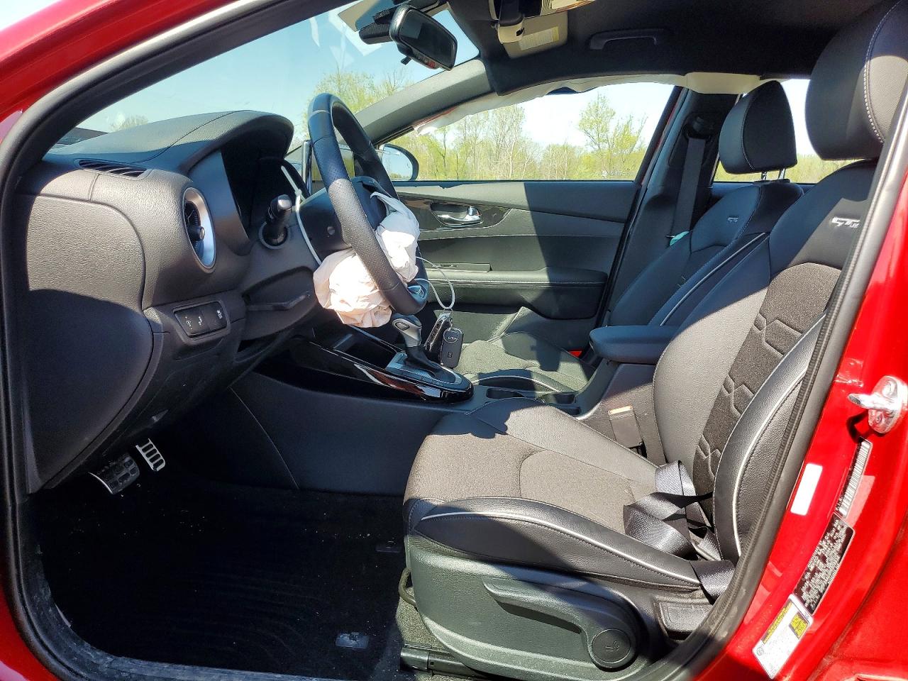 2024 KIA FORTE photo 7