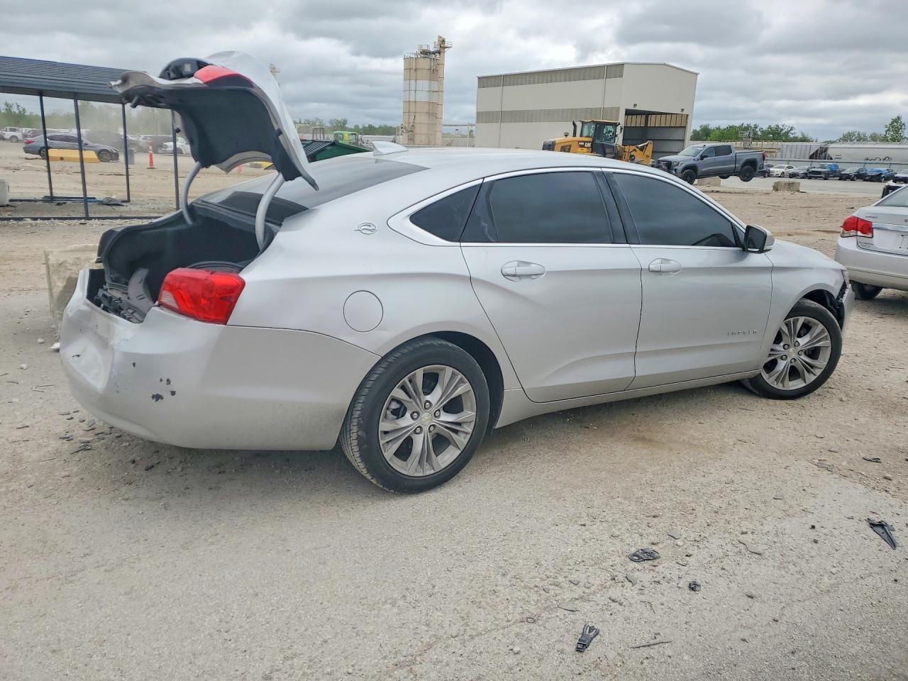 2015 CHEVROLET IMPALA LT photo 5