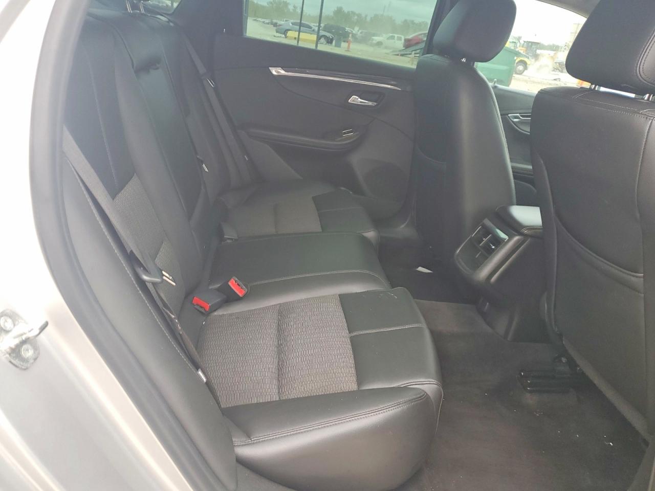2015 CHEVROLET IMPALA LT photo 19