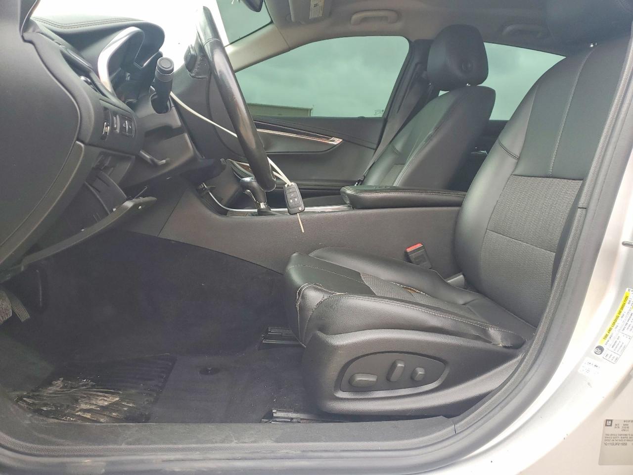 2015 CHEVROLET IMPALA LT photo 13