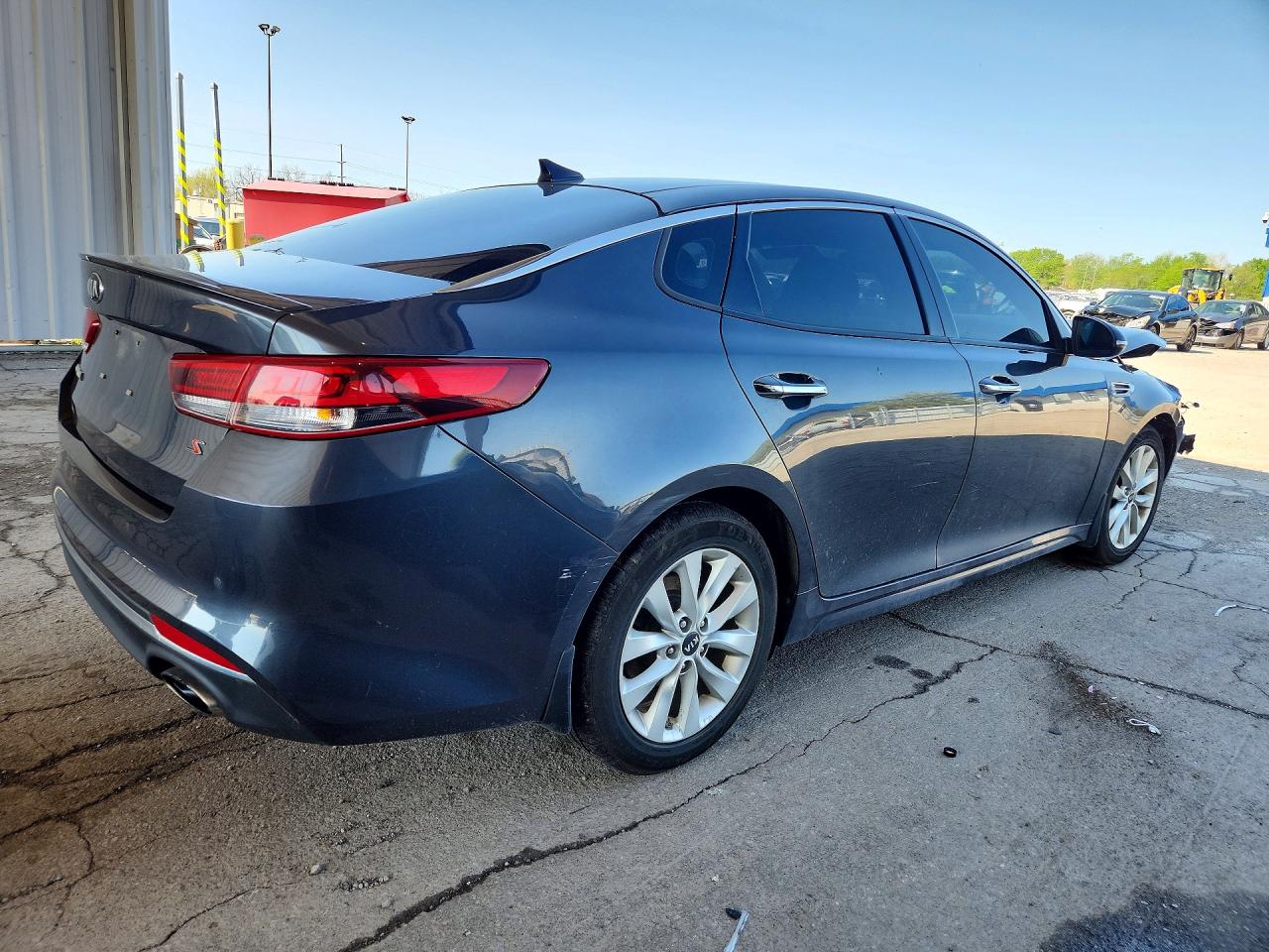 2018 KIA OPTIMA S photo 5