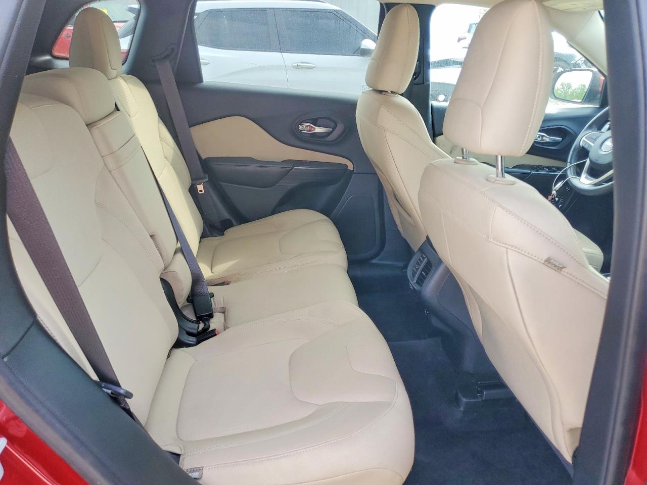 2015 JEEP CHEROKEE LATITUDE photo 31