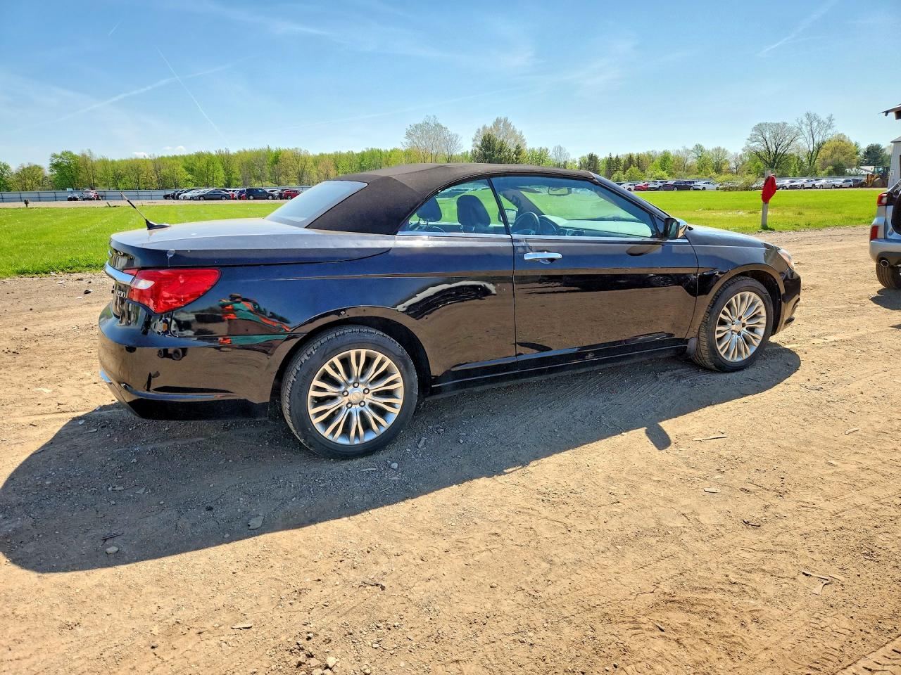 2013 CHRYSLER 200 LIMITED photo 3