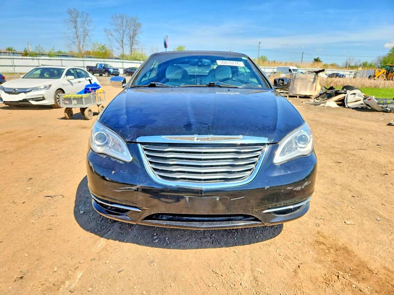 2013 CHRYSLER 200 LIMITED photo 5