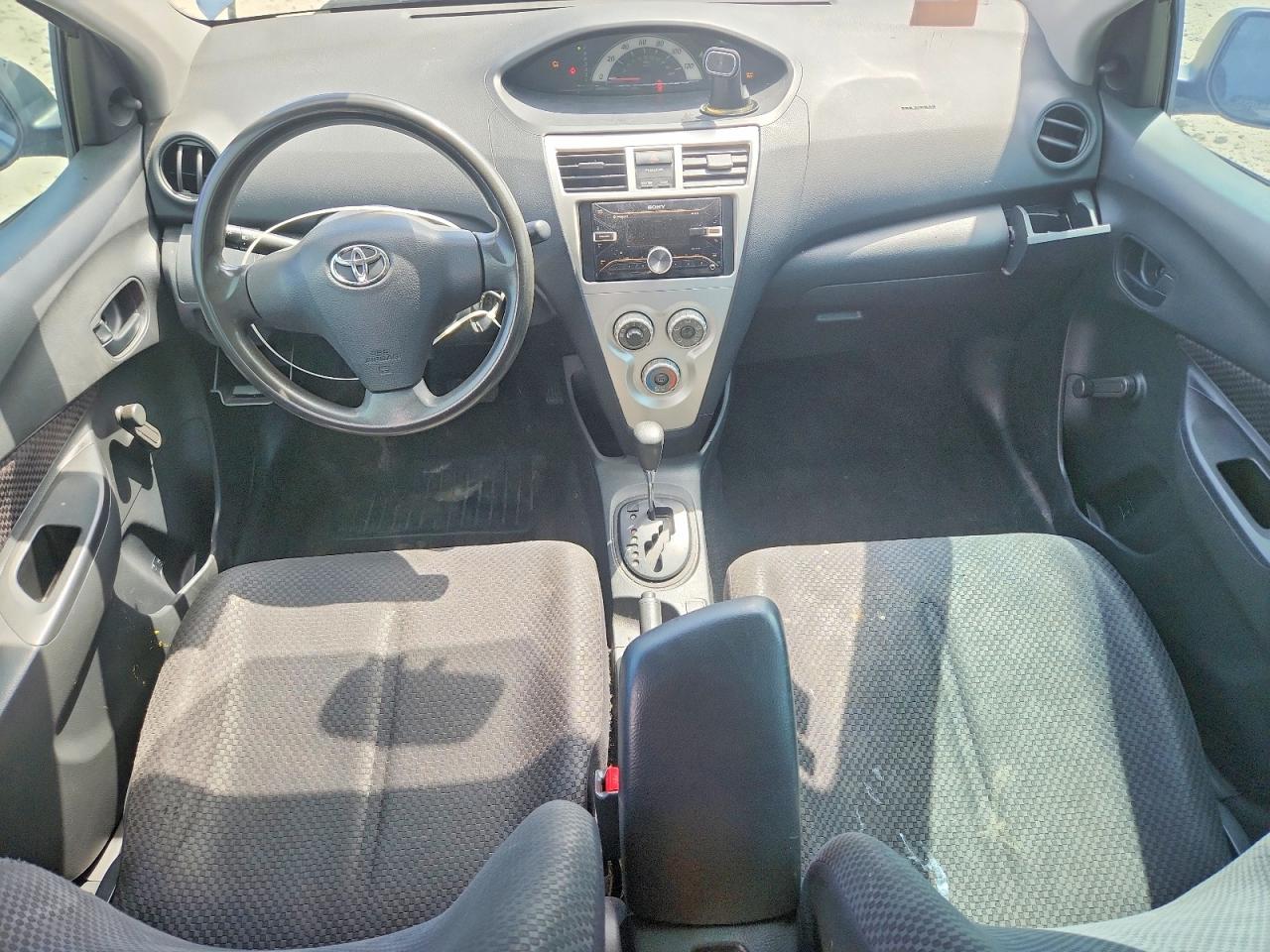 2007 TOYOTA YARIS BASE photo 15